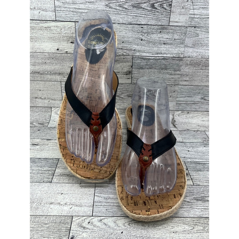 Sunjuns by G.H. Bass Women 10 Black Cork Espadrille Flip Flop Sandals Medallion